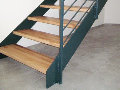 Flachstahlwangentreppe
