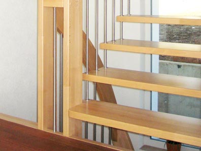 Geländertragende Treppe