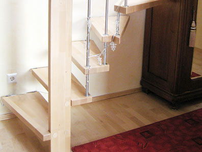 Geländertragende Treppe