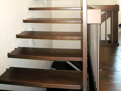 Geländertragende Treppe